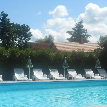 Ferienhaus Mit Pool Fur 12 Personen Am Balaton Ufer, Direkter Seezugang * Balatonmáriafürdő