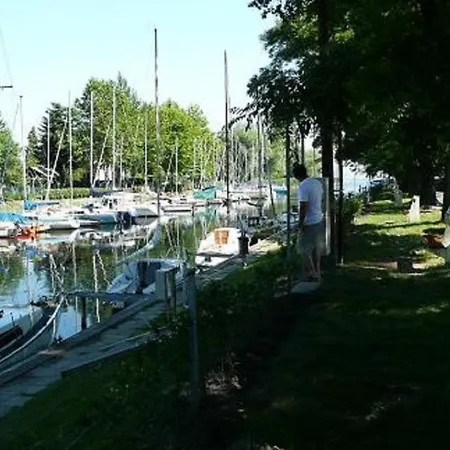 Feriehus Ferienhaus Mit Pool Fur 12 Personen Am Balaton Ufer, Direkter Seezugang *