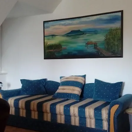 Feriehus Ferienhaus Mit Pool Fur 12 Personen Am Balaton Ufer, Direkter Seezugang *